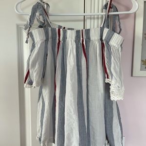 Stripped off the shoulder w/ bow tie straps